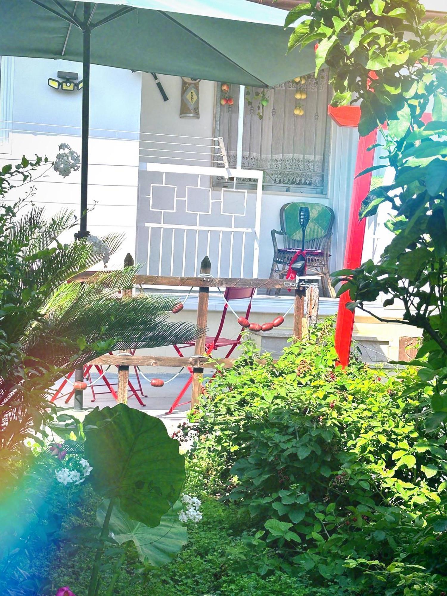 Far West Hotel จิโนซา ภายนอก รูปภาพ