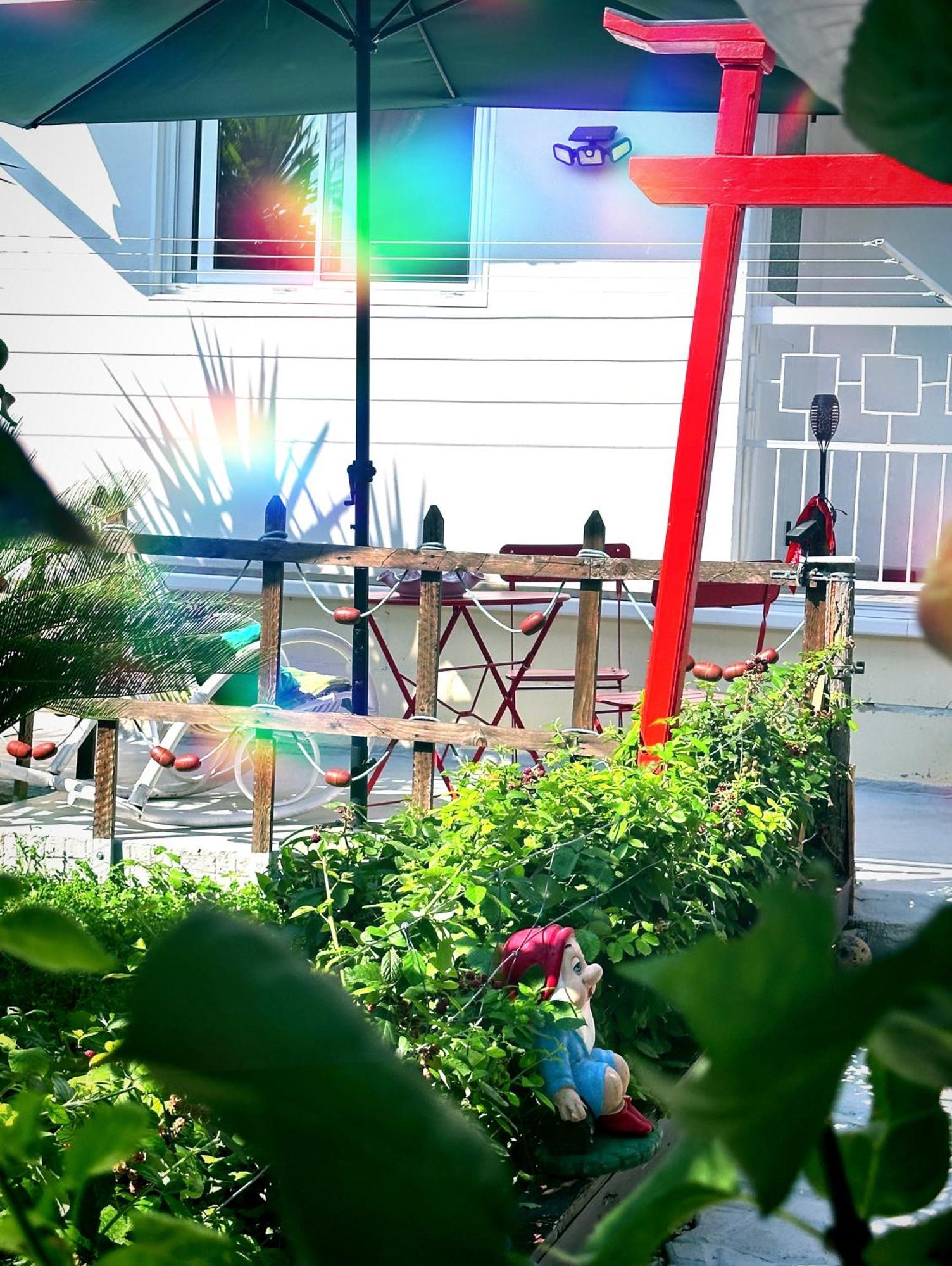 Far West Hotel จิโนซา ภายนอก รูปภาพ